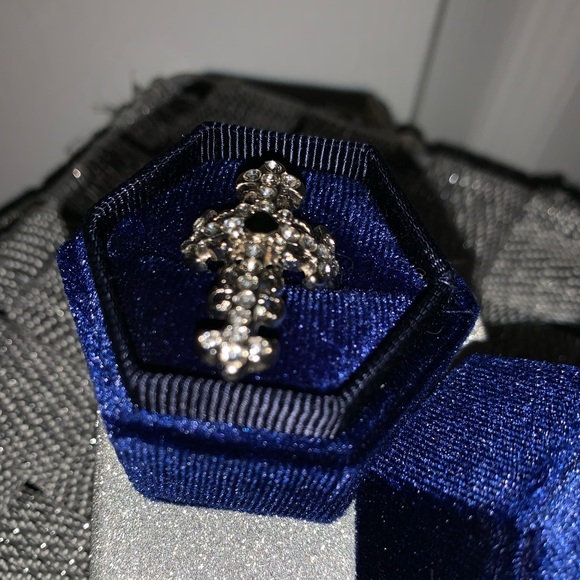Jeweled Cross Ring 😍 - Picture 2 of 3